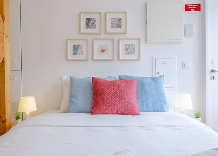 014 B - Cosy In Center